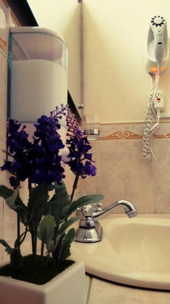 Hotel Casa Blanca Inn Guatemala City Ngoại thất bức ảnh